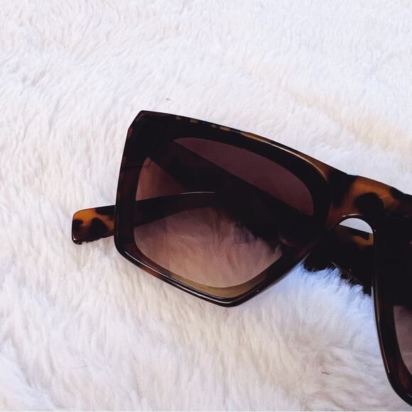 Lucy Tortoise Brown Sleek Square Frame Sunglasses - Picture 6 of 10